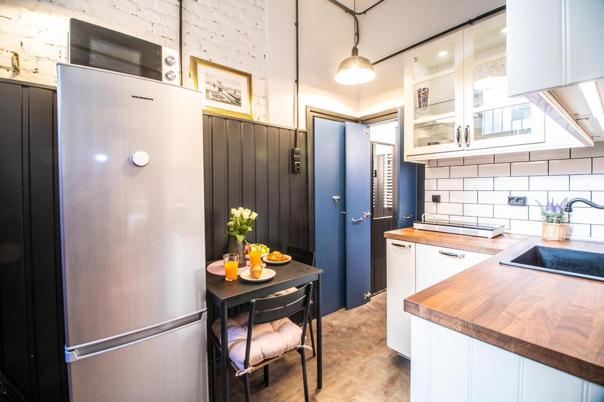 Corvin Loft Apartment Budapest Bagian luar foto